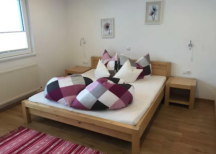 Haus Adlerhorst * نيوستيف ام ستوبيتا