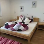 Haus Adlerhorst * 노이스티프트임스튀바이탈